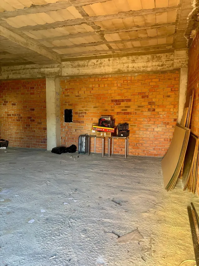 Local Premium de 100 m2 en Bruto: El Corazón Comercial de Casines — 4