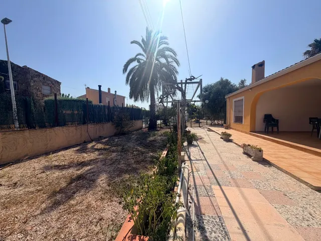 DOS CASAS EN UNA EN MATOLA SOLO EN ALQUILER — 18
