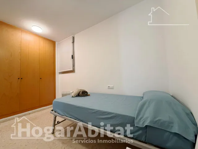 SEMINUEVO CON PISCINA, GARAJE  Y DOS TERRAZAS CERCA DEL METRO — 25
