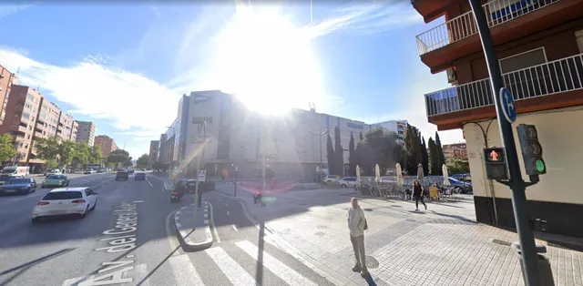 Estupendo piso de 2 habitaciones, amueblado, en Campanar, junto Hipercor. — 22