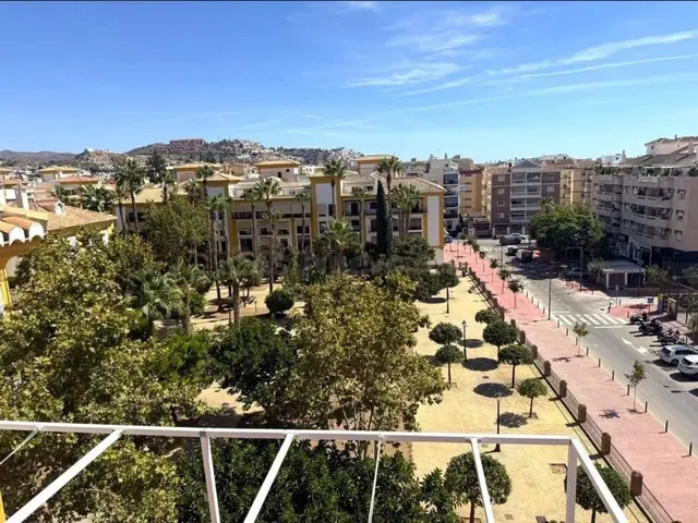 ¡espectacular ático reformado a estrenar con terraza en pleno centro de Rincón de la Victoria! — 5