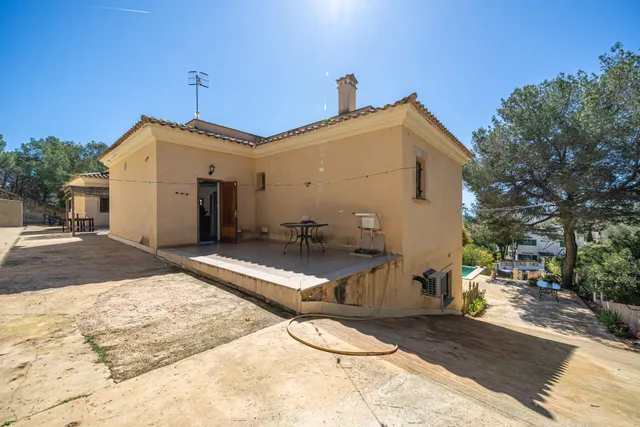 Chalet unifamiliar de 5 dormitorios y 5 baños, con piscina, garaje, ascensor y apartamento de invitados en Peguera (Calvià) — 35