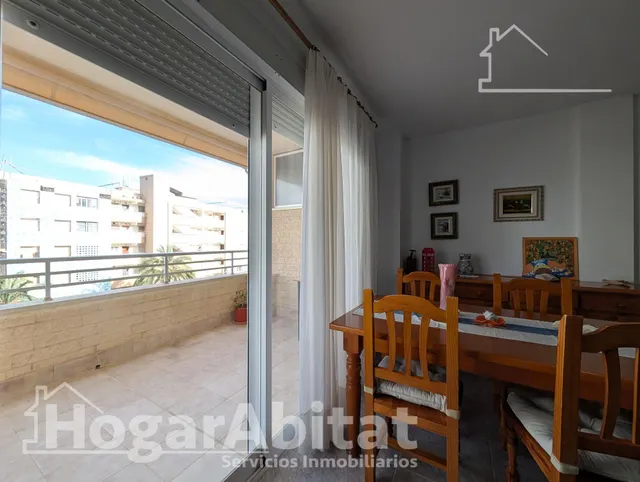 ¡vistas al mar! amplio y esquinero con garaje, terraza y estudio independiente — 16