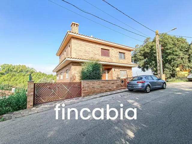 Casa en venta en Maçanet de la Selva con jardín, piscina pri - foto 5