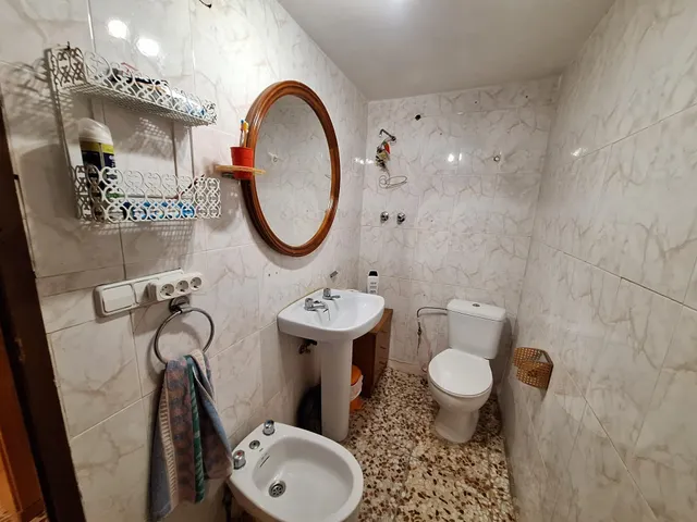 ¡Chalet con piscina a 858 €/m2!  4.000 m2 de parcela, 4 dormitorios y espacio para otra vivienda de 90 m2 — 30