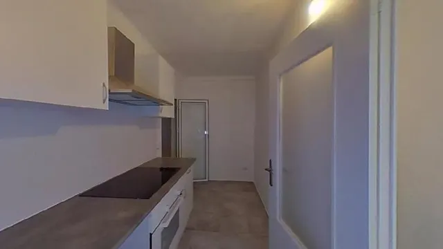 CASA EN VENTA OKUPADA EN C/ JOTA — 6