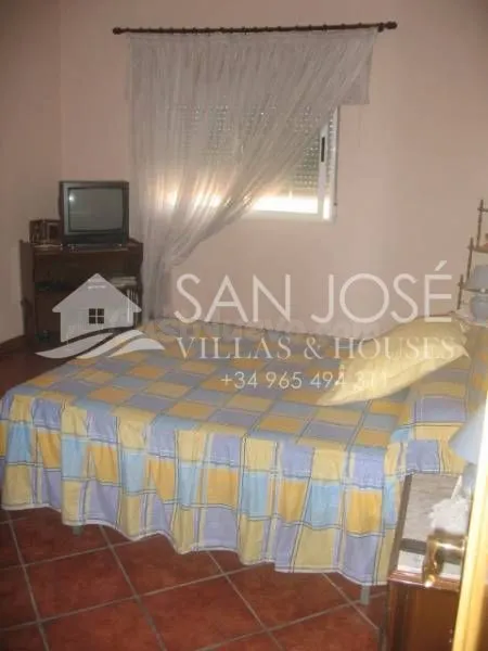 SE VENDE CHALET EN ASPE - foto 4