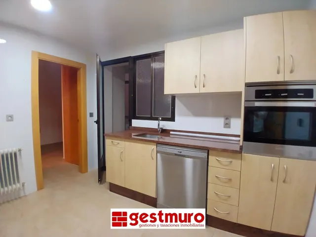 PISO EN VENTA EN MARCOS REDONDO CON PLAZA DE GARAJE OPCIONAL — 12