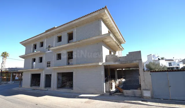 Edificio en construcción con gran potencial de inversión en  - foto 3