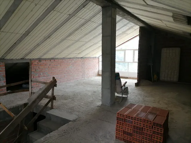 OPORTUNIDAD CHALET EN CONSTUCCION EN VILLAFRANCA DEL BIERZO — 18
