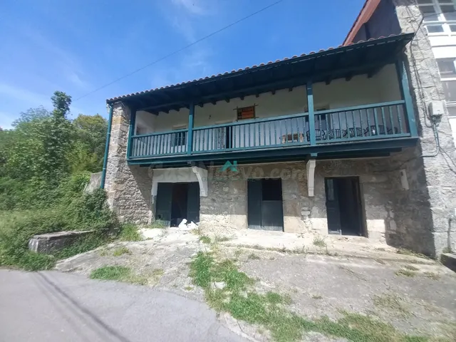 Se vende casa de piedra con terreno en Ramales - foto 2