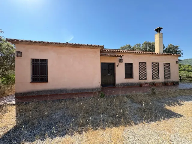 Parcela con casa en urbanización Cañada de la Espada — 28