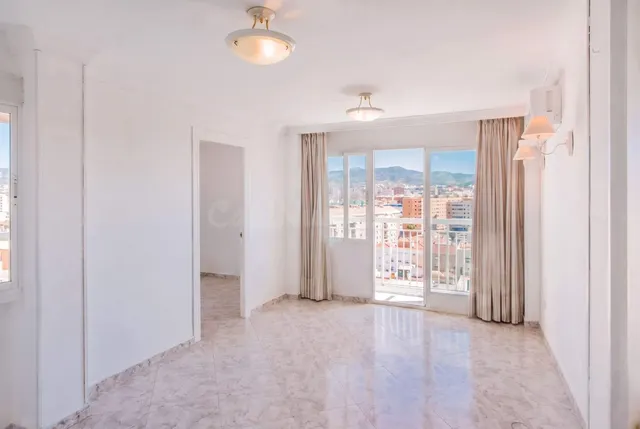ÁTICO EN 10ª PLANTA CON DOBLE TERRAZA Y VISTAS ABIERTAS — ZO