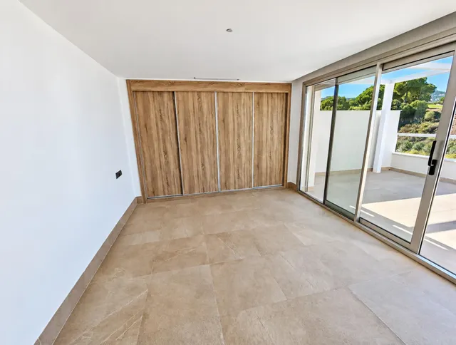 Un ático dúplex donde el espacio interior y el exterior forman parte de la misma casa — 16