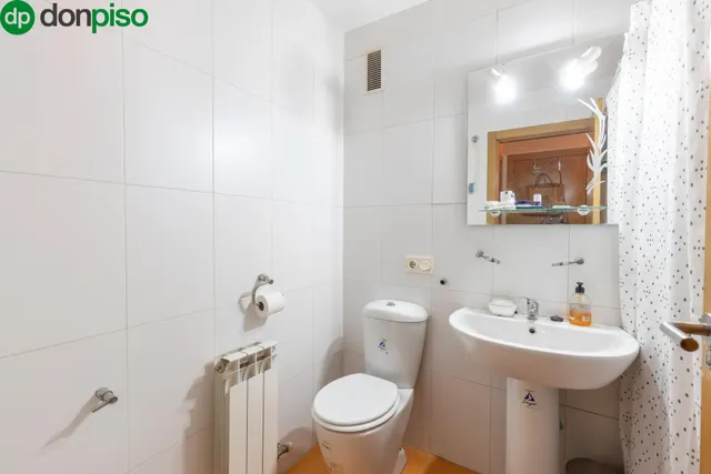 Casa Unifamiliar en Churriana de la Vega — 28