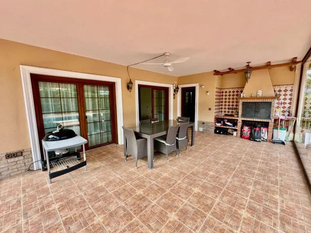 CHALET INDEPENDIENTE CON GRAN PARCELA Y PISCINA PRIVADA EN EL ALBIR, ALFAZ DEL PI — 11