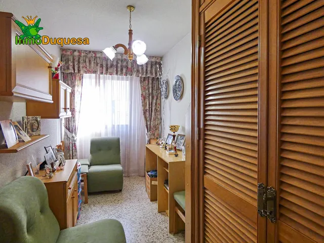 Piso de 3 Dorm. en 2ª planta. — 12