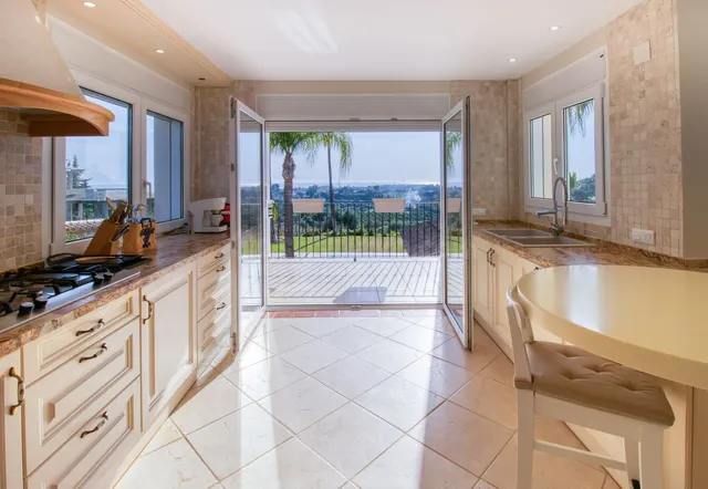 Chalet 4 habitaciones 440m² en venta - Costa Del Sol - foto 3