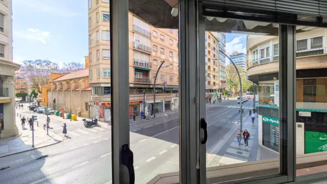 Se alquila oficina en Gran Vía del Escultor Francisco Salzillo — 18