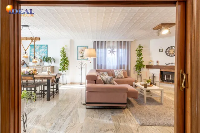 ¡MAGNIFICO CHALET INDEPENDIENTE CON CALIDADES ESPECTACULARES Y PISCINA PRIVADA EN GOJAR! — 11