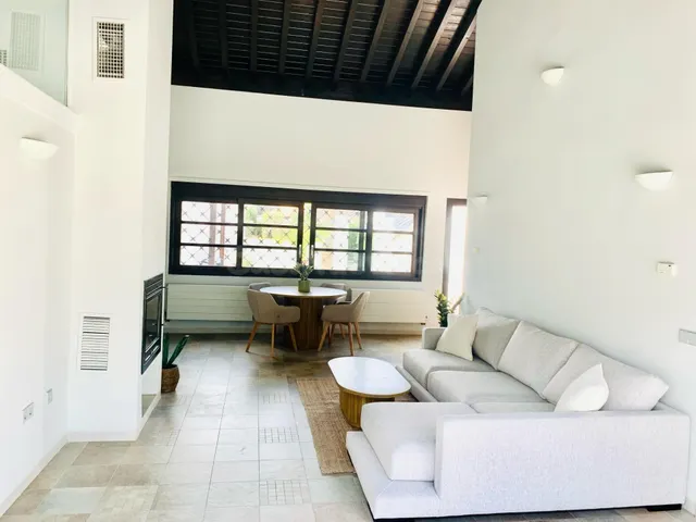 Maravillosa villa adosada en primera línea de golf con pisci - foto 3