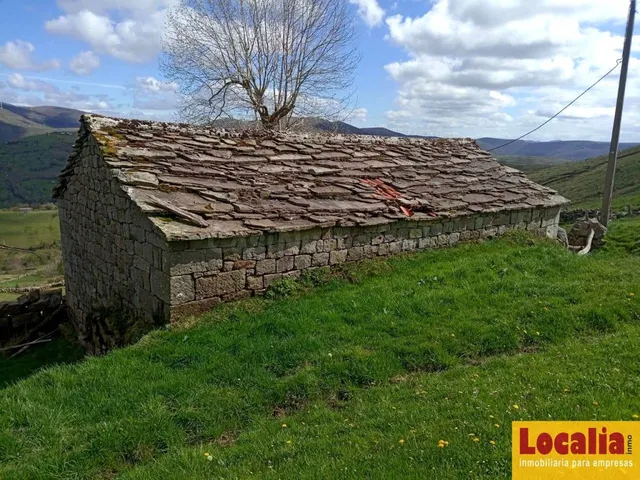 Cabaña pasiega con amplio terreno, San Pedro Romeral - foto 2