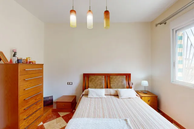 Luminosa Planta Baja con Gran Patio y Terraza en el Barrio de la Concepción — 27