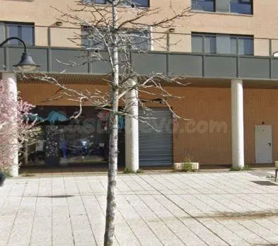 Invierte en rentabilidad comprando este local comercial. ¡Un - foto 2