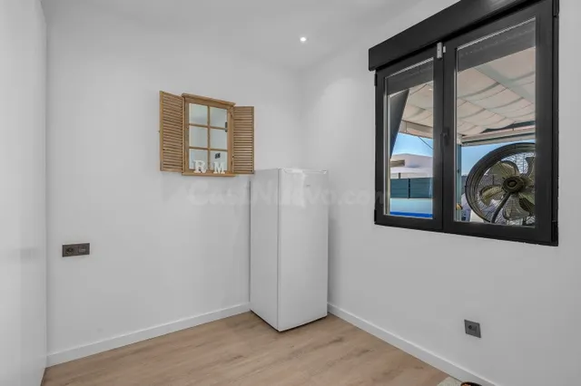 VILLA DE 4 DORMITORIOS Y 2 BAÑOS EN FORTUNA (MURCIA) — 39