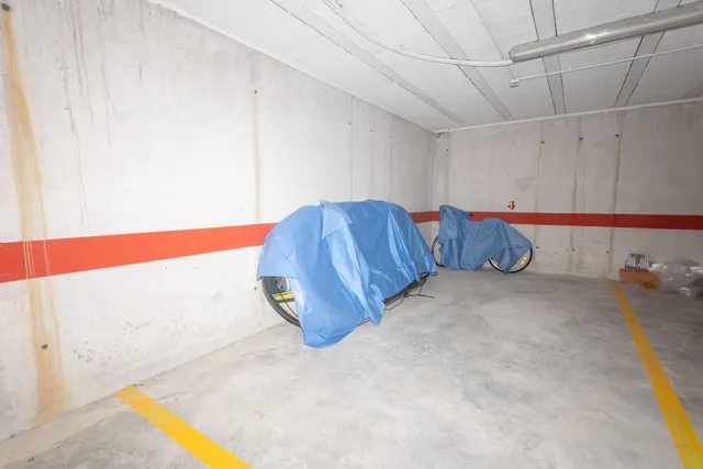 PISO CON BALCÓN, GARAJE Y TRASTERO URBANIZACIÓN PRIVADA CON PISCINA — 38