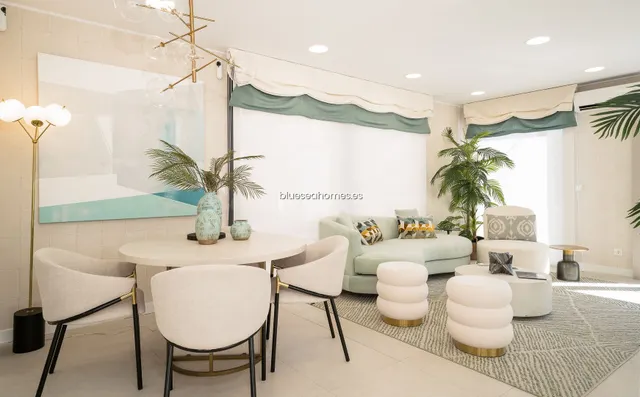 Venta de piso con tres dormitorios en Torremolinos, Málaga,  - foto 3
