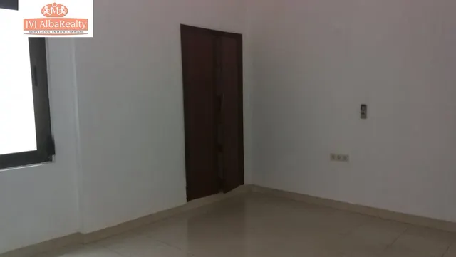 SE ALQUILA TRES  OFICINAS ZONA CENTRO-ALTOZANO-AYUNTAMIENTO-CATEDRAL — 2