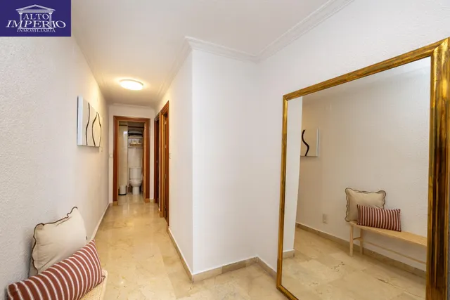 Piso y cochera en venta junto Acera de Darro. — 29