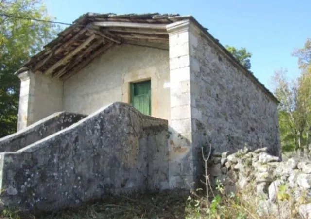FINCA RÚSTICA EN ESPINOSA DE LOS MONTEROS - foto 2