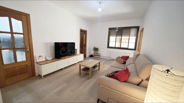 Moderno piso de 4 habitaciones reformado, en Vilanova i la G - foto 3
