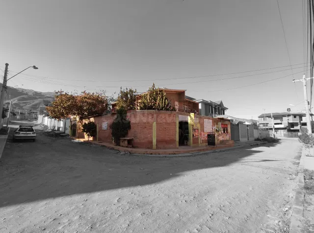 Bs.-850.000 Casita con 5 dormitorios, próximo a la Botella d
