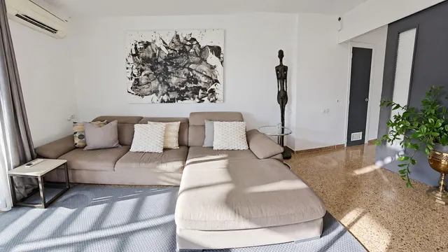 Piso de 3 habitaciones con gran terraza y garaje en Patraix. — 10