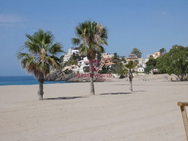 SE VENDE CHALET EN BOLNUEVO — 28