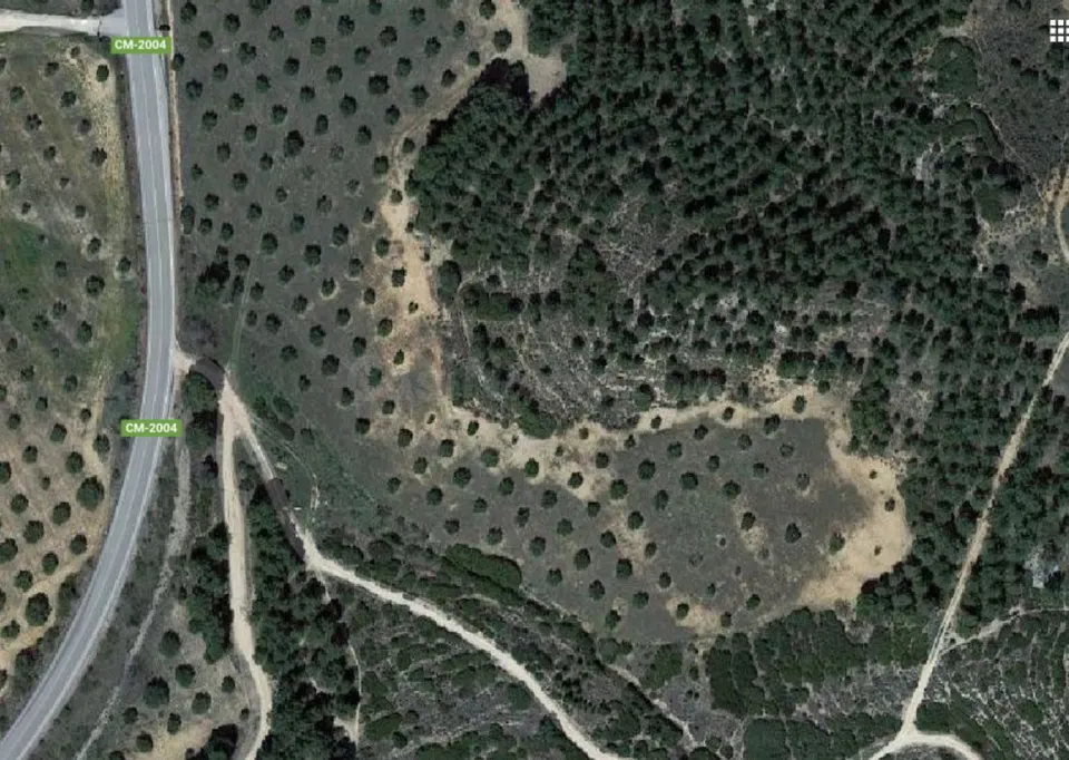 Se vende parcela de 2.000 m2 en la urbanización "EL CLAVIN"