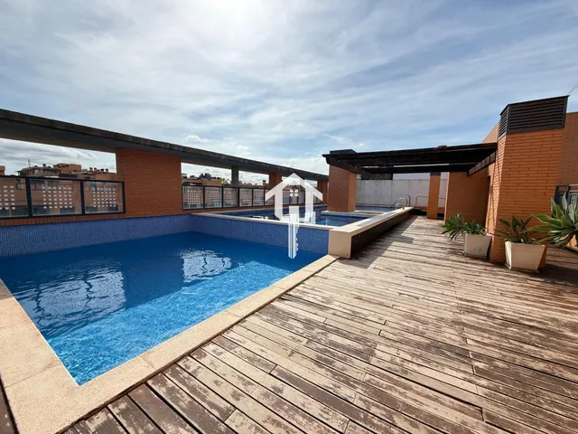 Piso en venta en san vicente del raspeig, 188 m2, 4 habitaciones, 2 baños, garaje, piscina, áreas verdes — 48
