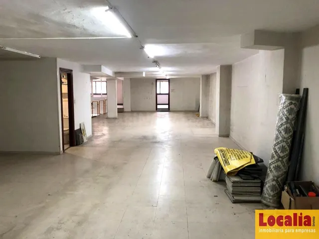 Amplio local en alquiler o venta, Torrelavega - foto 3