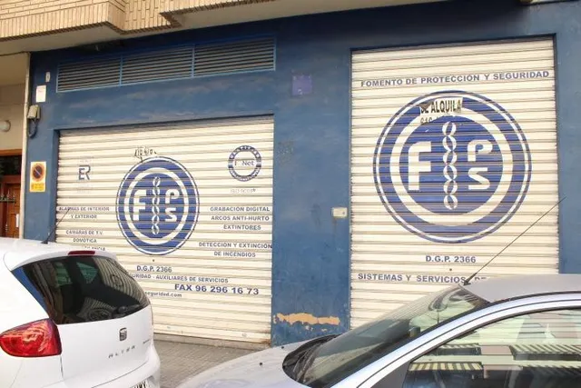 Venta de amplio LOCAL COMERCIAL en Gandia — 3