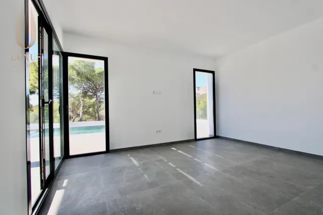 Villa en una sola planta con privacidad y bonitas vistas — 27