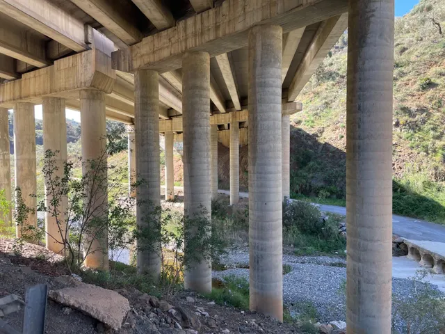 Se vende parcela rústica en los Montes de Málaga, junto a la carretera — 10