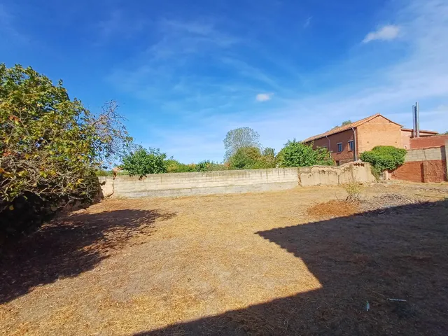 Casa con terreno en Hospital de Órbigo. — 44