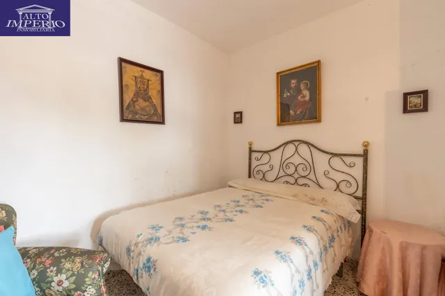 EXCEPCIONAL OPORTUNIDAD EN PLENO CENTRO DE HUÉTOR VEGA — 34