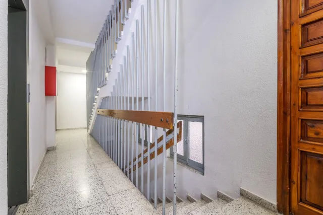 PISO JUNTO CAMINO DE RONDA — 31