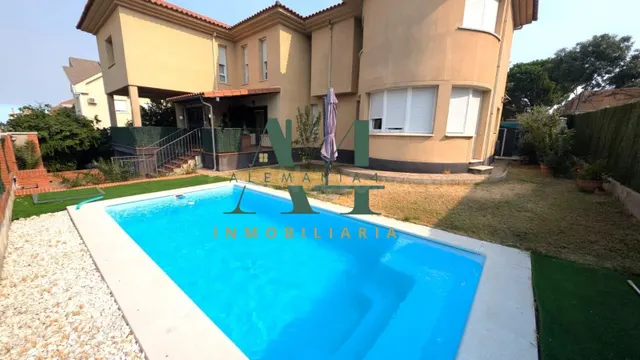 Exclusivo Chalet Reformado en Caceres - R-66 por 594.900€ - foto 2