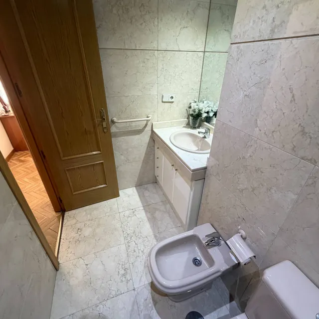 Urbanizacion privada con piscina, 4 dormitorios, 2 baños y posibilidad de adquirir una plaza de garaje doble — 28