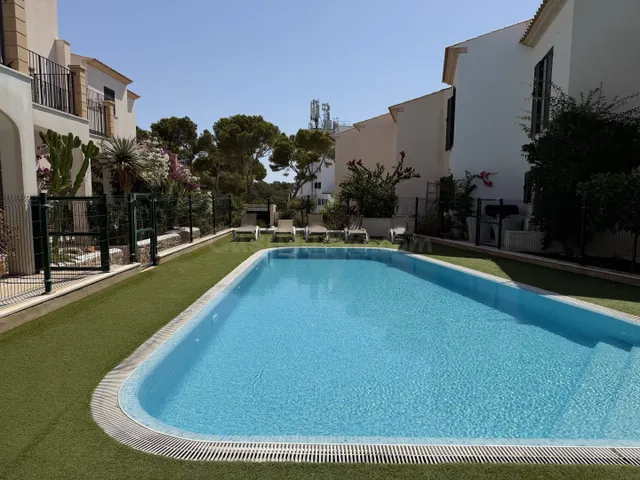 Exclusivo ático con terraza privada, vistas al mar y piscina - foto 5